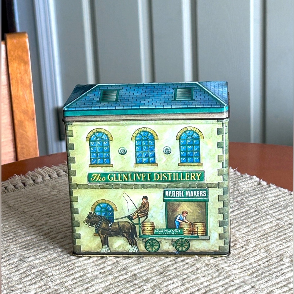 Glenlivet Distillery Tin